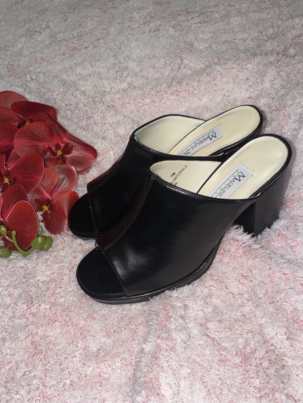 Madeline Stuart Black Leather Open-Toe Block Heel Mules